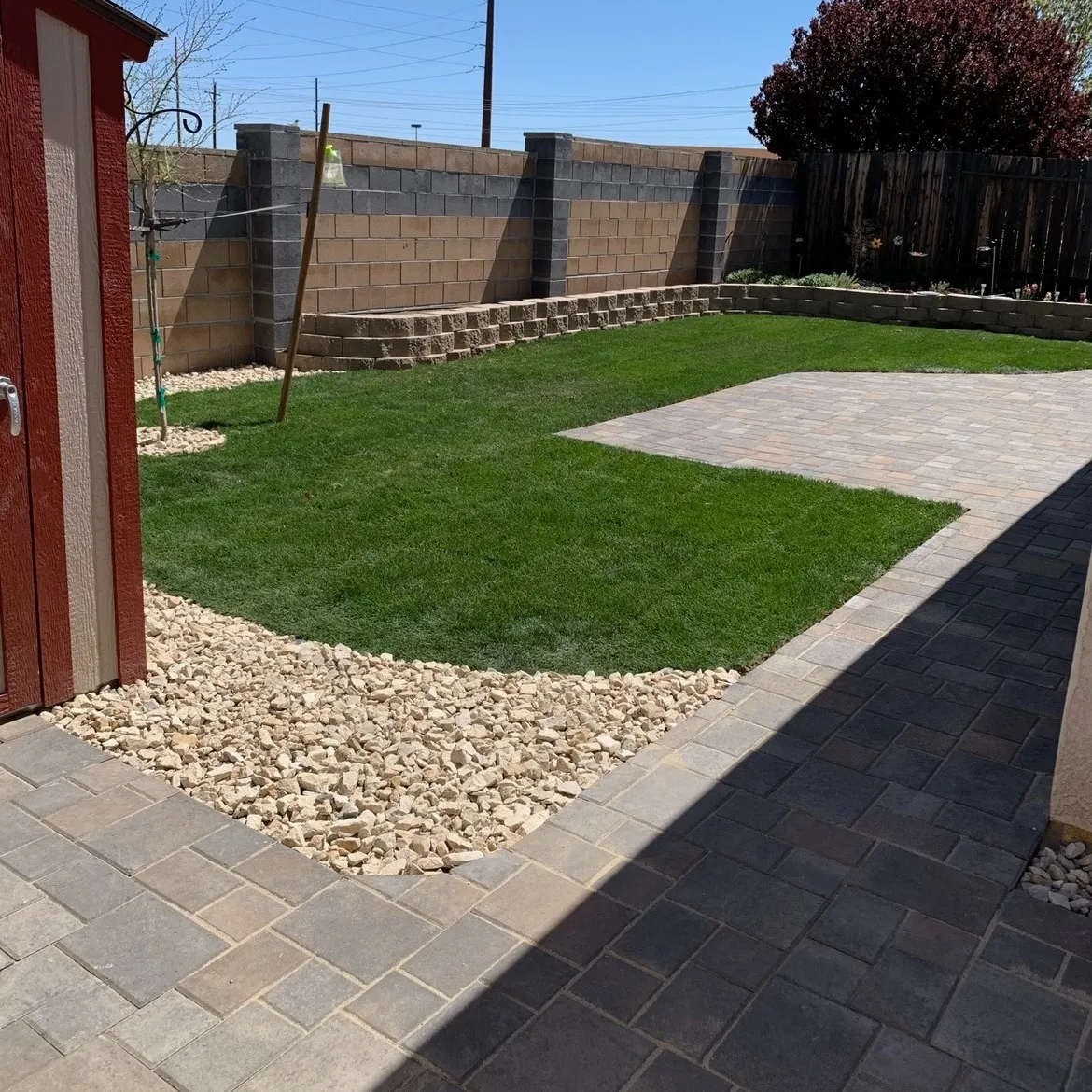 Completed outdoor project with planting and hardscape relationships